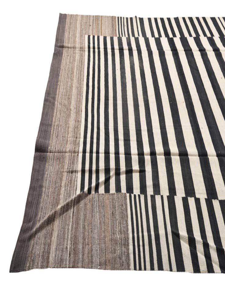 Detail image of  7' 11 x 9' 7  Hand Woven Kilim Modern Wool Rug