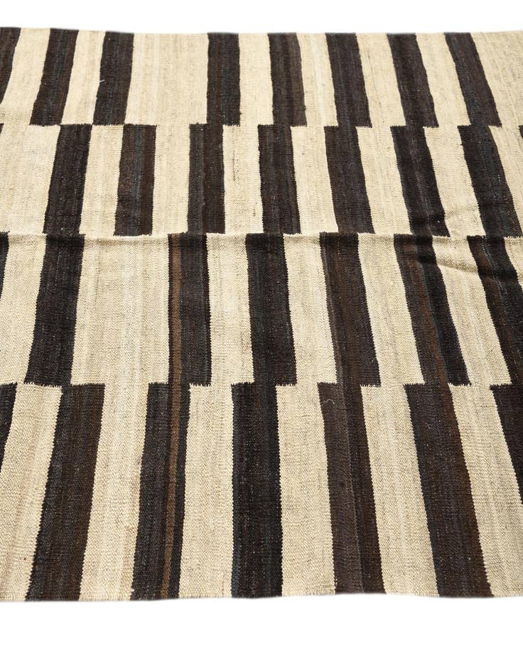 Detail image of  4' 3 x 5' 8  Hand Woven Kilim Modern Wool Rug