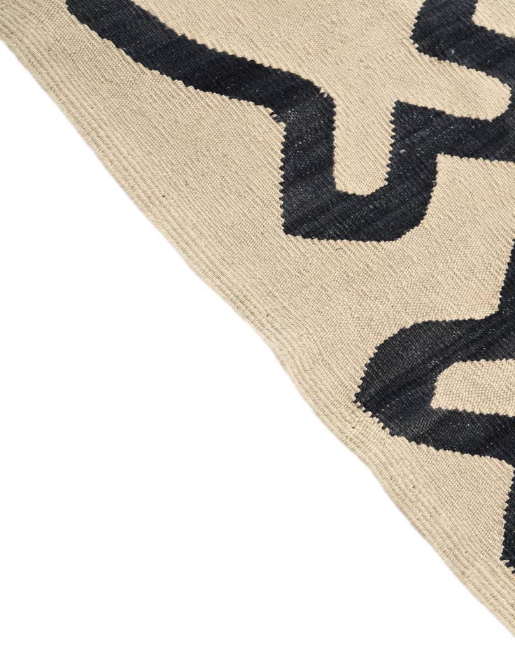 Detail image of  8' 5 x 9' 6  Hand Woven Kilim Modern Wool Rug