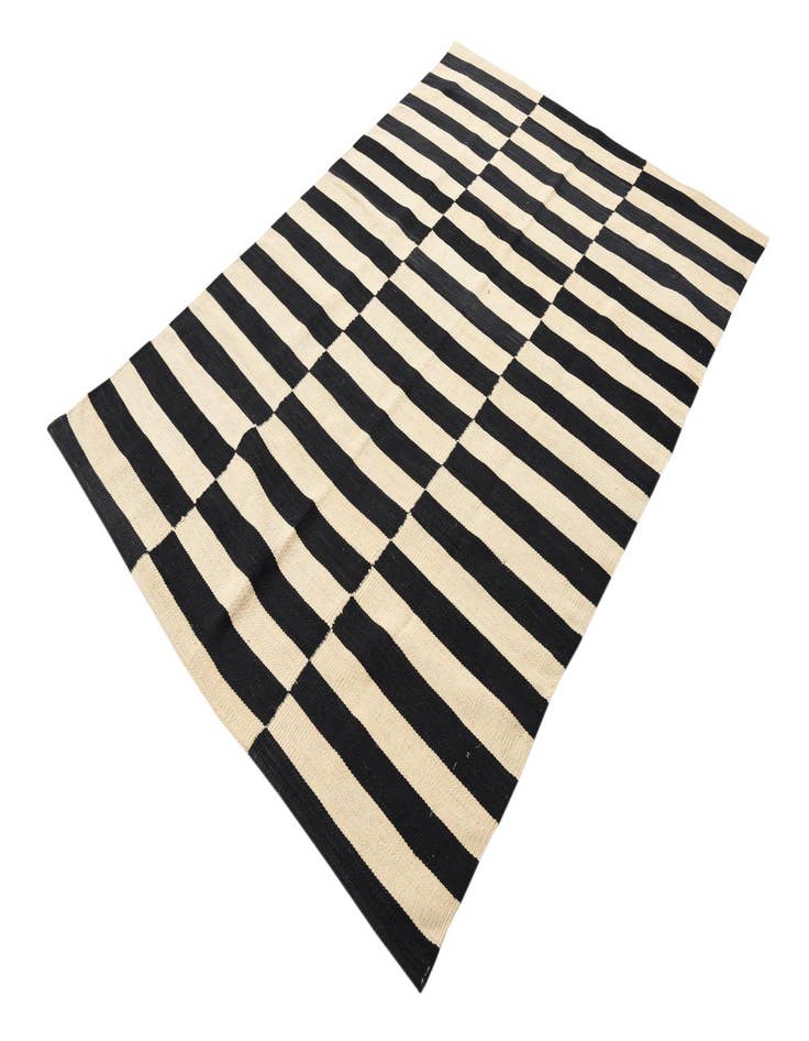 Detail image of  3' 11 x 5' 9  Hand Woven Kilim Modern Wool Rug