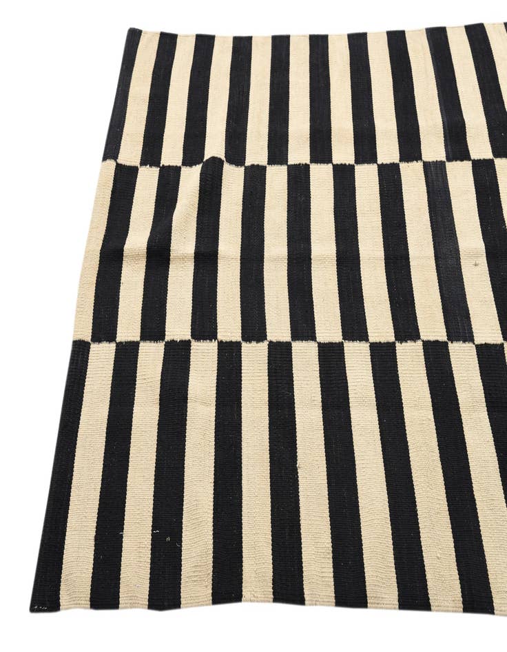 Detail image of  3' 11 x 5' 9  Hand Woven Kilim Modern Wool Rug