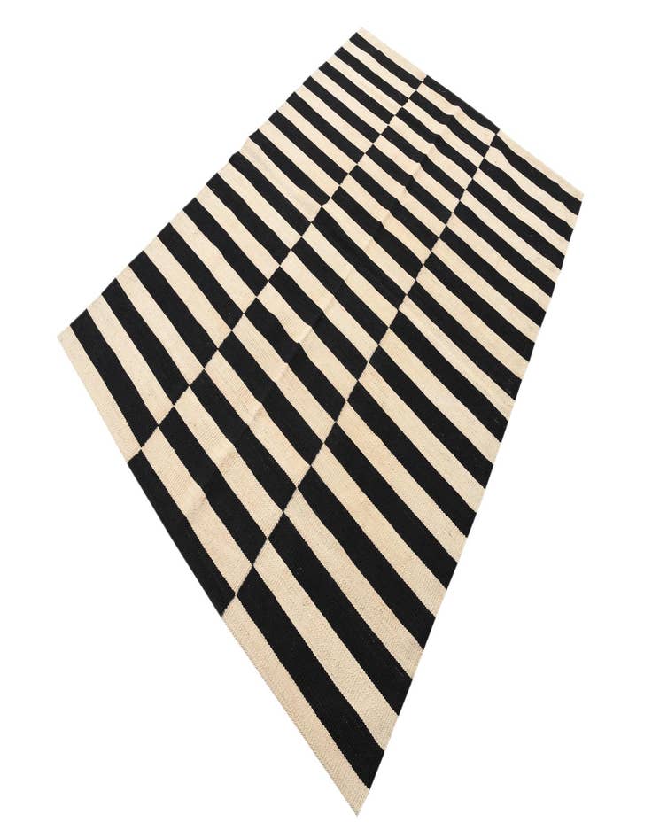 Detail image of  4' 1 x 5' 11  Hand Woven Kilim Modern Wool Rug