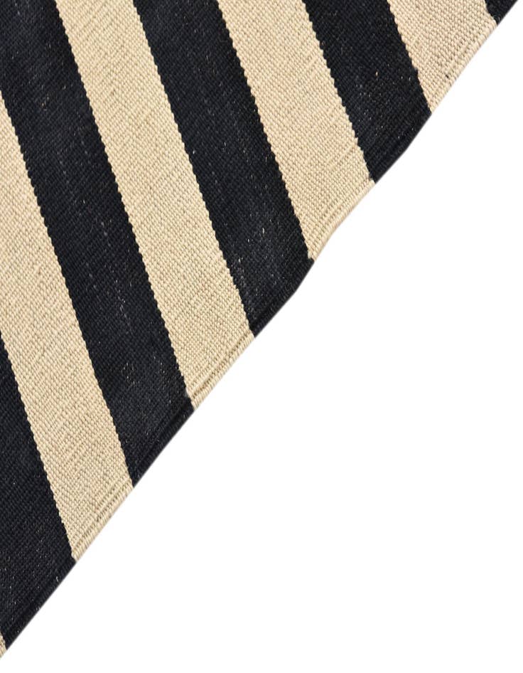 Detail image of  3' 4 x 4' 11  Hand Woven Kilim Modern Wool Rug