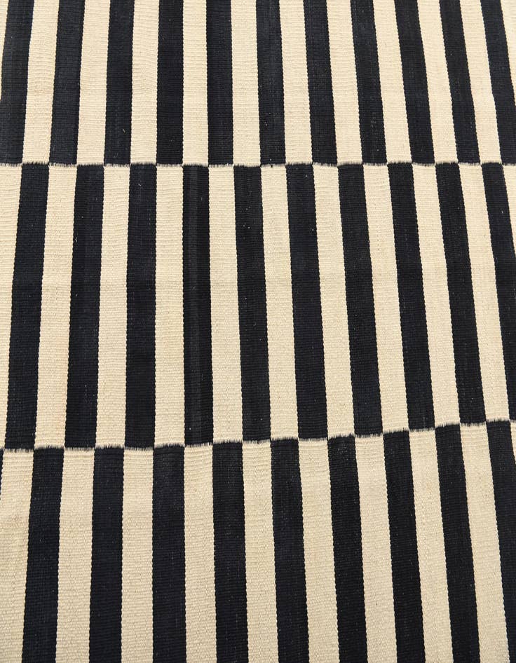 Detail image of  3' 4 x 4' 11  Hand Woven Kilim Modern Wool Rug