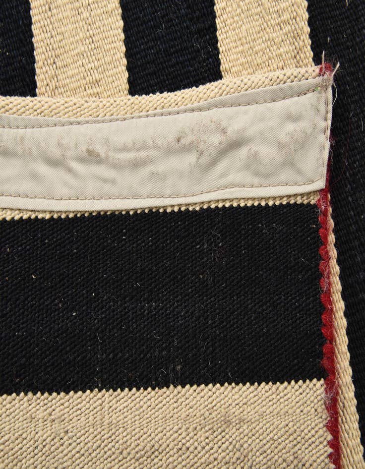 Detail image of  5' 2 x 6' 6  Hand Woven Kilim Modern Wool Rug