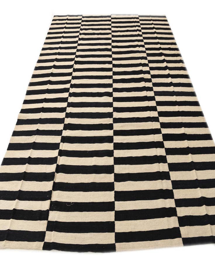 Detail image of  8' 5 x 9' 7  Hand Woven Kilim Modern Wool Rug