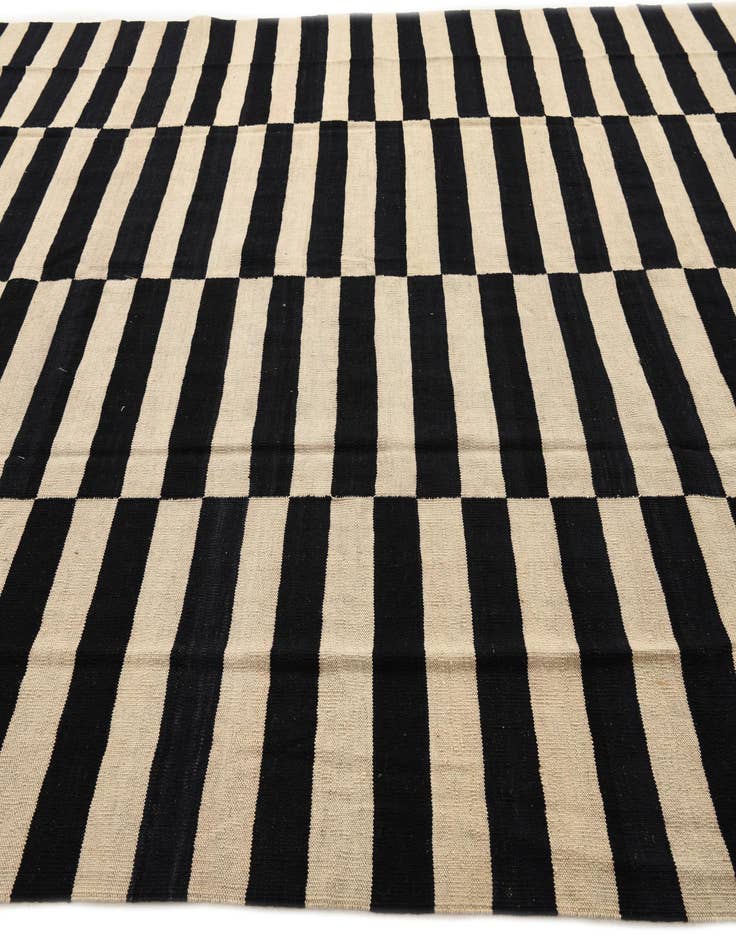 Detail image of  8' 5 x 9' 7  Hand Woven Kilim Modern Wool Rug