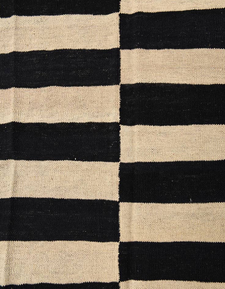 Detail image of  8' 5 x 9' 7  Hand Woven Kilim Modern Wool Rug