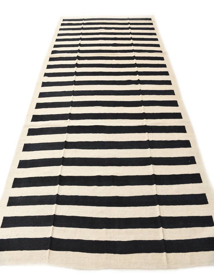 Detail image of  8' 3 x 11'  Hand Woven Kilim Modern Wool Rug