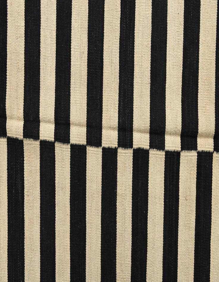 Detail image of  8' 7 x 11' 3  Hand Woven Kilim Modern Wool Rug