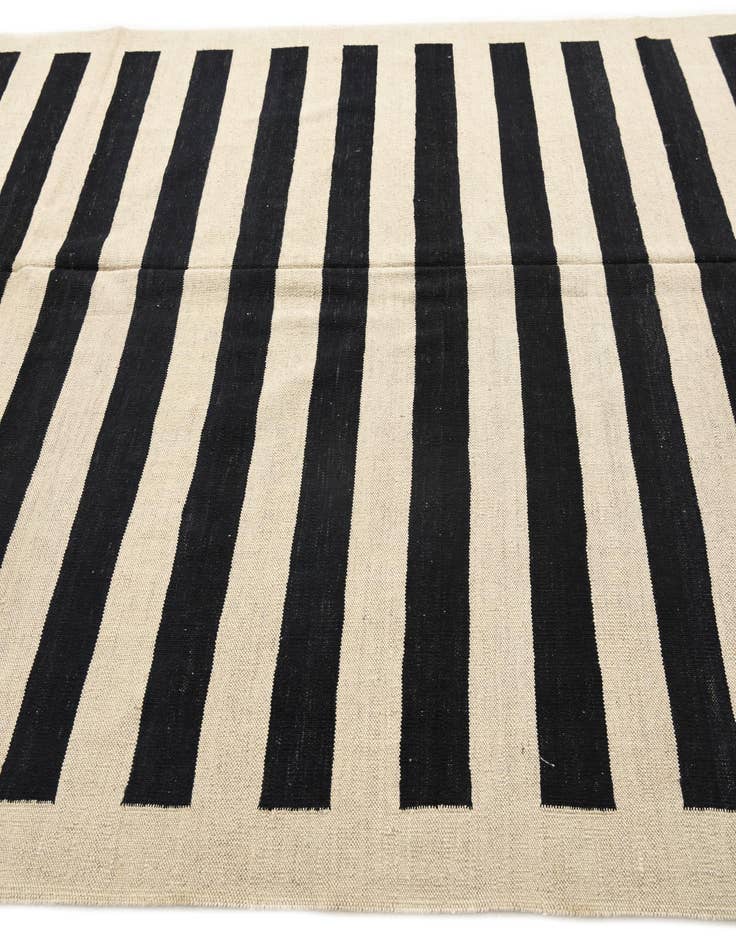 Detail image of  6' 9 x 9' 7  Hand Woven Kilim Modern Wool Rug