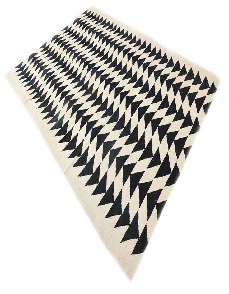 Detail image of  6' 7 x 9' 4  Hand Woven Kilim Modern Wool Rug