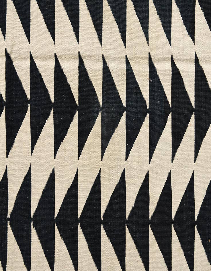 Detail image of  6' 7 x 9' 4  Hand Woven Kilim Modern Wool Rug