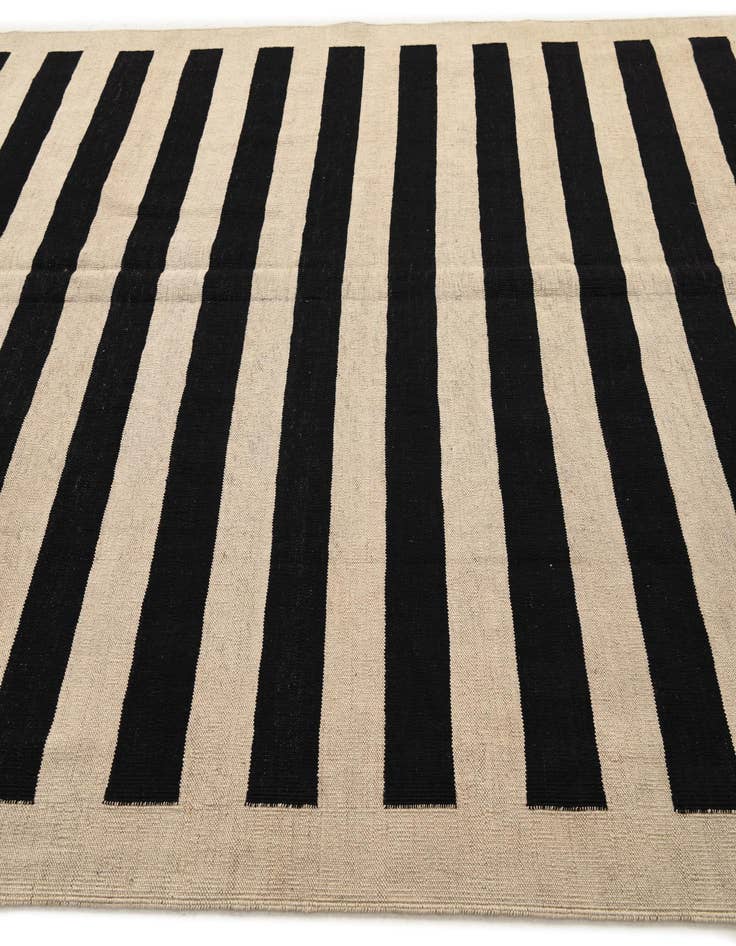 Detail image of  6' 10 x 9' 9  Hand Woven Kilim Modern Wool Rug