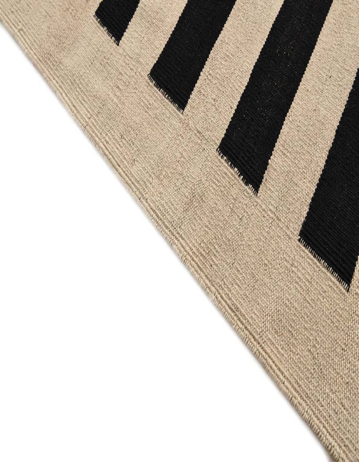 Detail image of  6' 10 x 9' 9  Hand Woven Kilim Modern Wool Rug