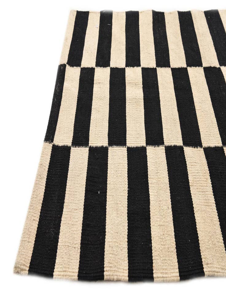 Detail image of  2' 8 x 3' 10  Hand Woven Kilim Modern Wool Rug