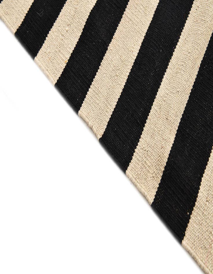 Detail image of  3' 6 x 4' 8  Hand Woven Kilim Modern Wool Rug