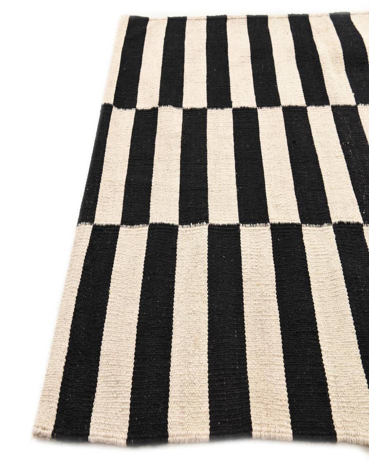 Detail image of  2' 8 x 3' 10  Hand Woven Kilim Modern Wool Rug