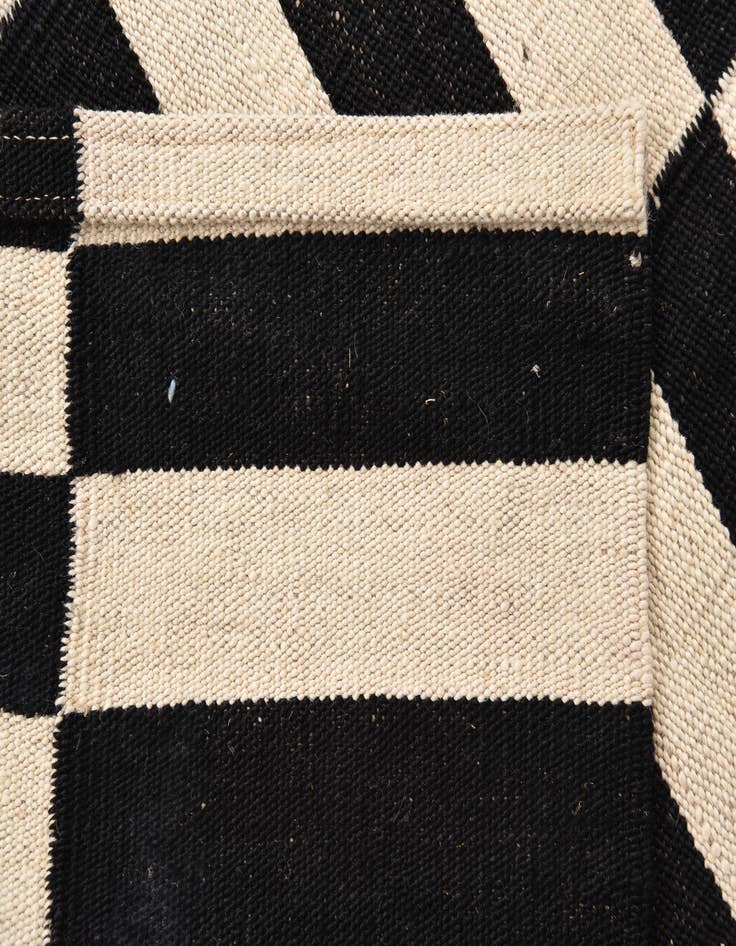 Detail image of  2' 8 x 3' 10  Hand Woven Kilim Modern Wool Rug