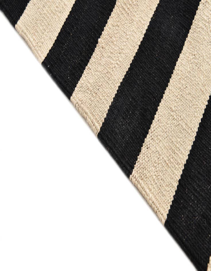 Detail image of  2' 8 x 3' 9  Hand Woven Kilim Modern Wool Rug