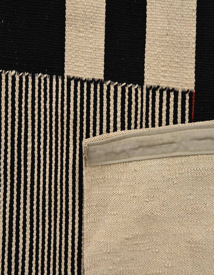 Detail image of  5' 7 x 7' 7  Hand Woven Kilim Modern Wool Rug