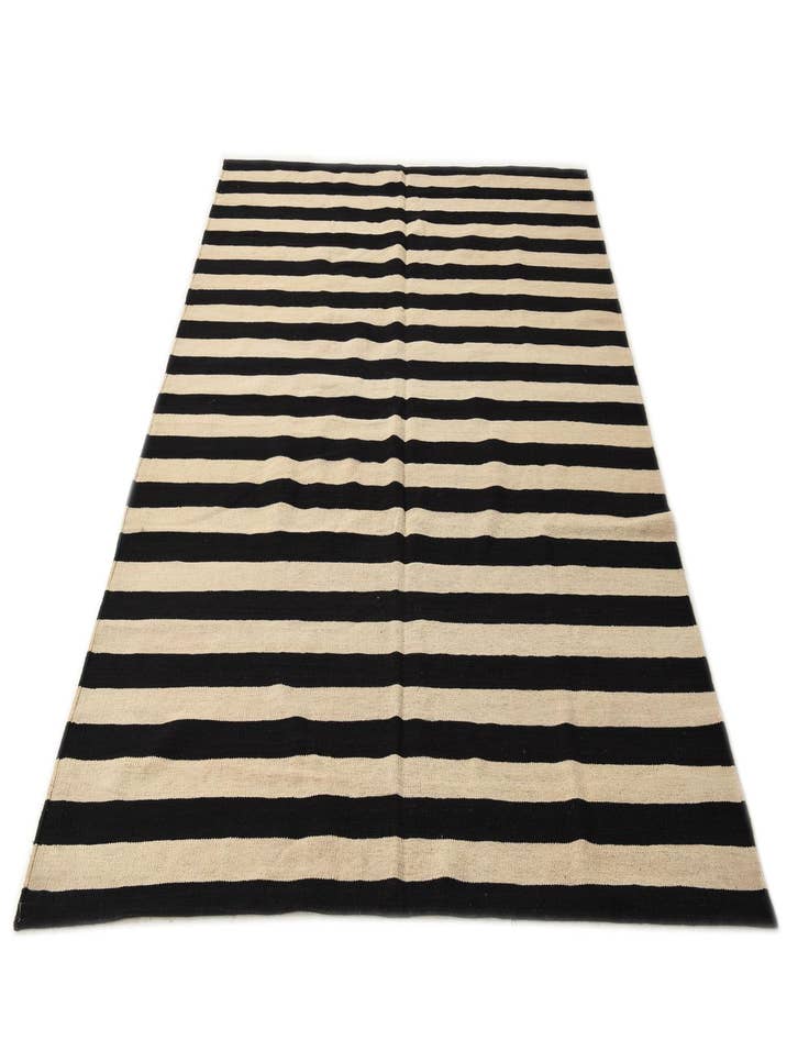 Detail image of  5' 9 x 7' 8  Hand Woven Kilim Modern Wool Rug