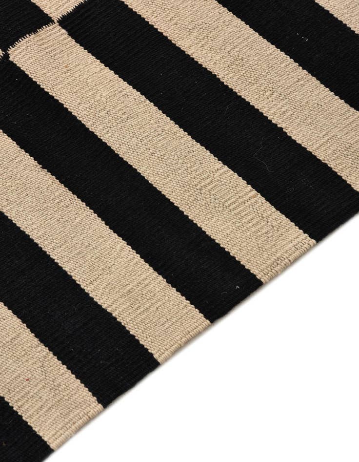 Detail image of  3' 6 x 4' 11  Hand Woven Kilim Modern Wool Rug