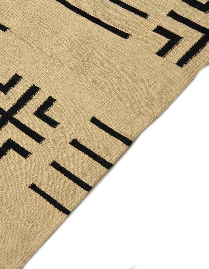 Detail image of  5' 5 x 6' 6  Hand Woven Kilim Modern Wool Rug