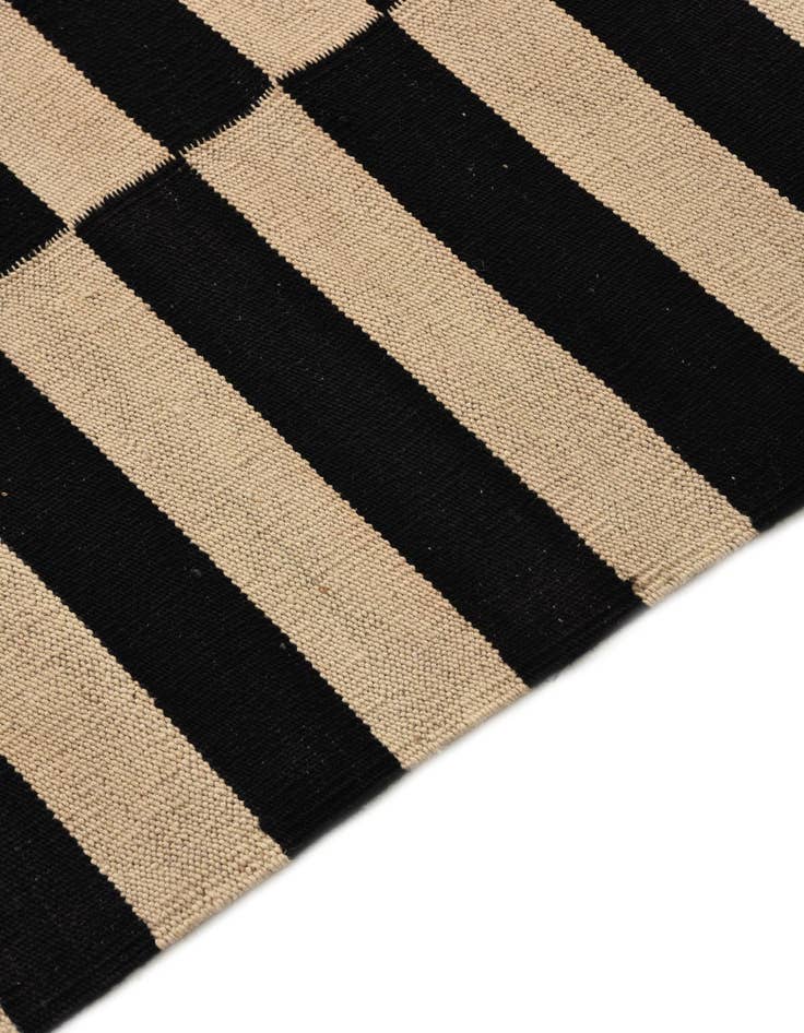 Detail image of  3' 3 x 4' 9  Hand Woven Kilim Modern Wool Rug