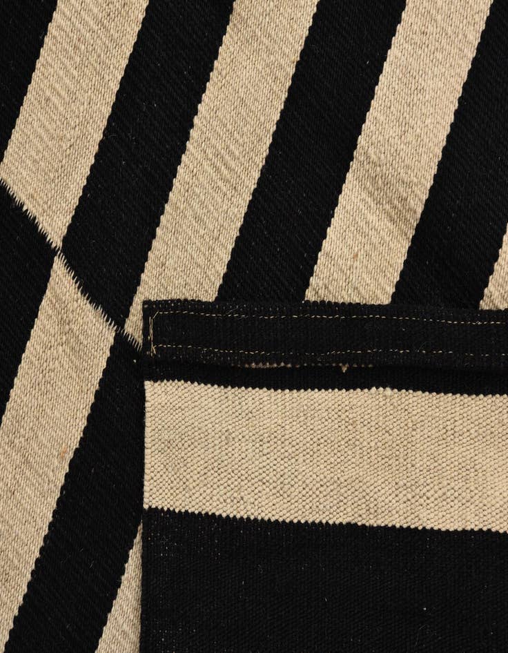 Detail image of  3' 4 x 4' 9  Hand Woven Kilim Modern Wool Rug
