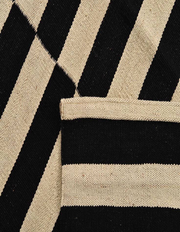 Detail image of  3' 5 x 4' 7  Hand Woven Kilim Modern Wool Rug