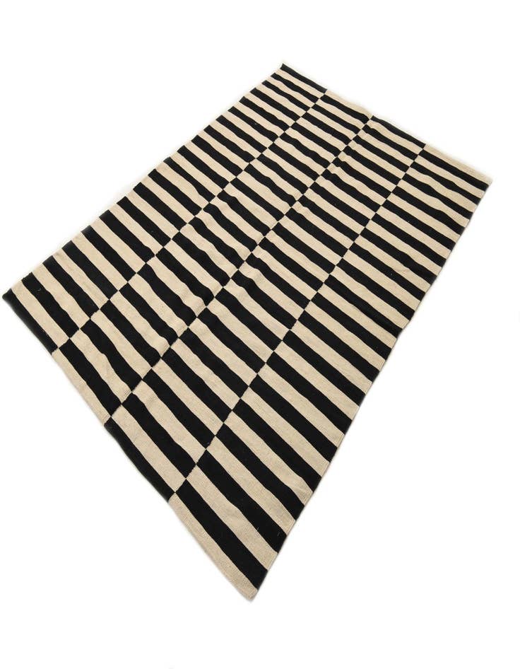 Detail image of  5' 7 x 7' 9  Hand Woven Kilim Modern Wool Rug