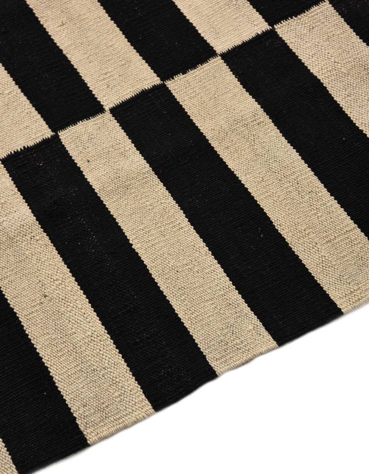 Detail image of  3' 4 x 4' 10  Hand Woven Kilim Modern Wool Rug