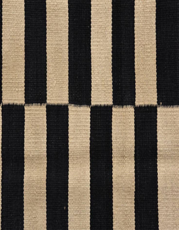 Detail image of  3' 3 x 4' 11  Hand Woven Kilim Modern Wool Rug