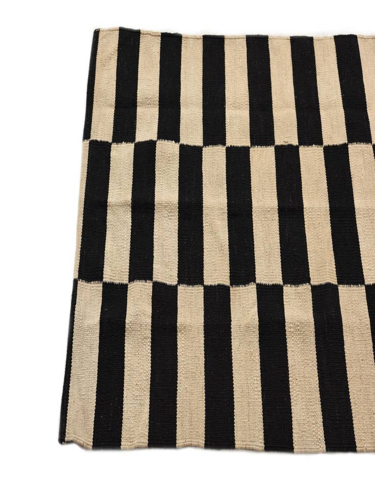 Detail image of  2' 7 x 4' 10  Hand Woven Kilim Modern Wool Rug