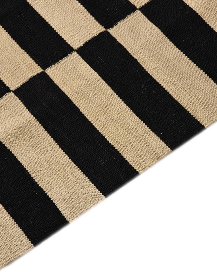 Detail image of  2' 7 x 4' 10  Hand Woven Kilim Modern Wool Rug