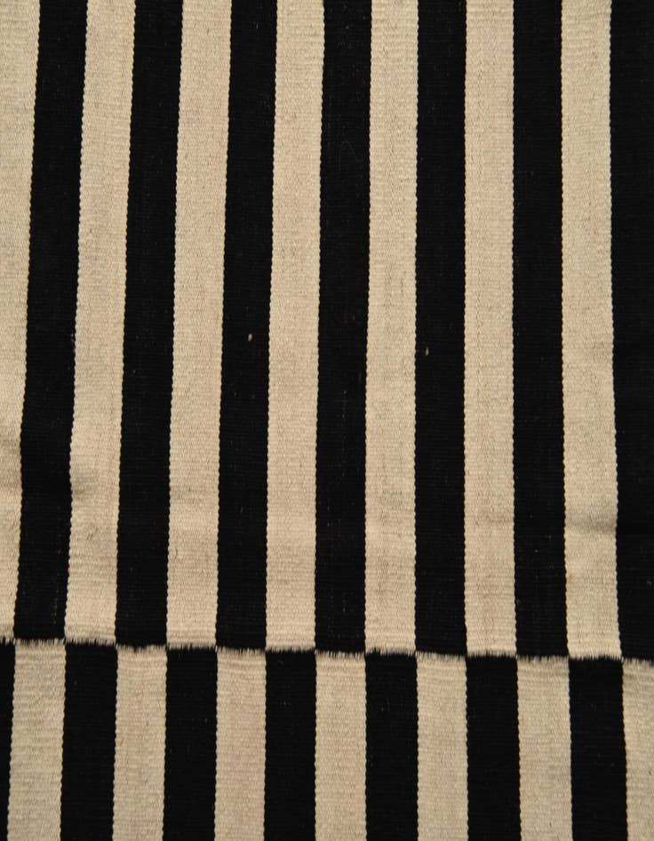 Detail image of  8' 2 x 11' 1  Hand Woven Kilim Modern Wool Rug