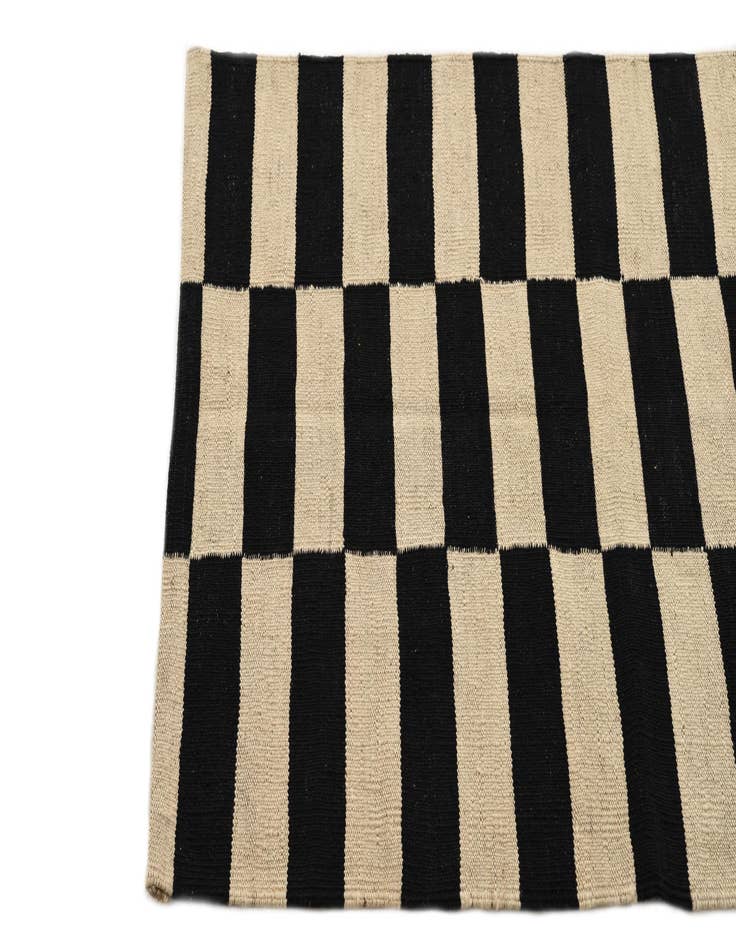 Detail image of  2' 8 x 3' 10  Hand Woven Kilim Modern Wool Rug