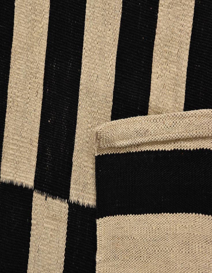 Detail image of  2' 8 x 3' 10  Hand Woven Kilim Modern Wool Rug