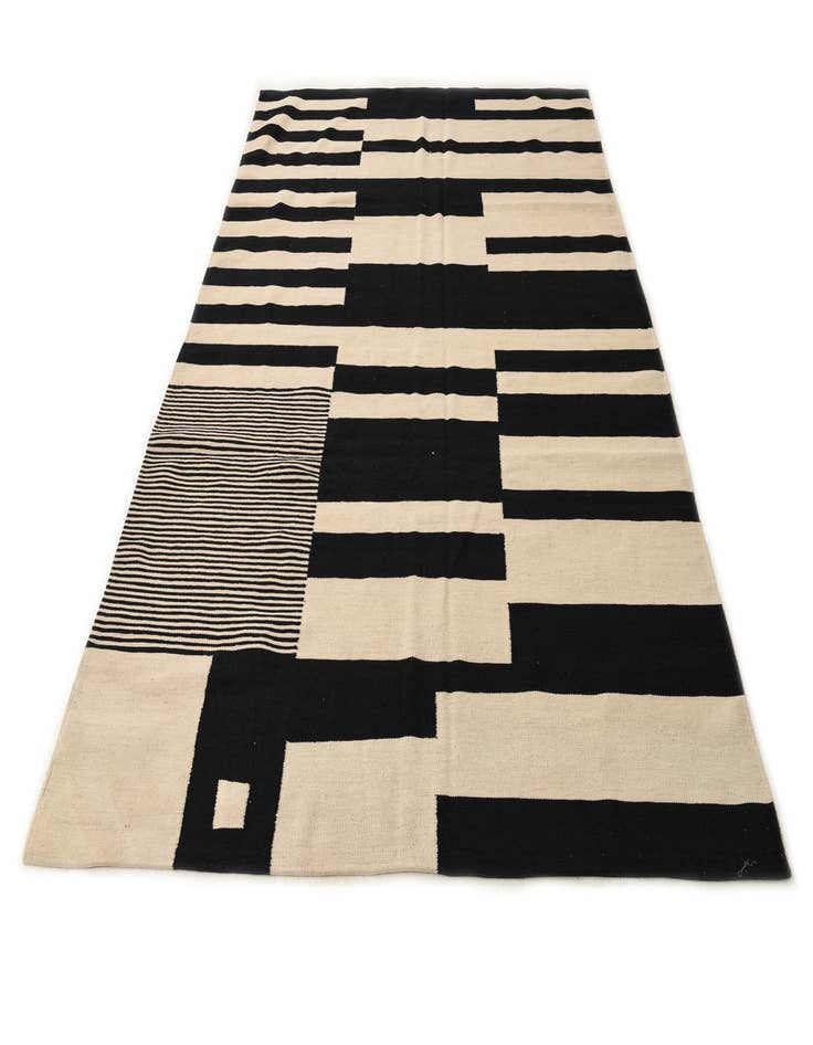 Detail image of  6' 6 x 9' 9  Hand Woven Kilim Modern Wool Rug