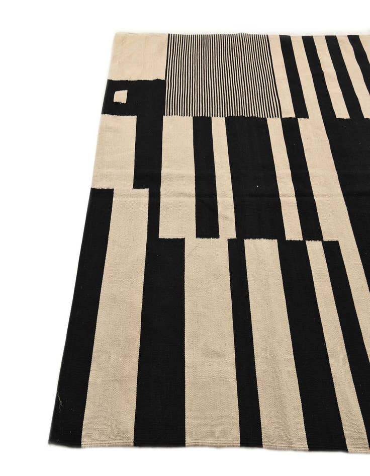 Detail image of  6' 6 x 9' 9  Hand Woven Kilim Modern Wool Rug