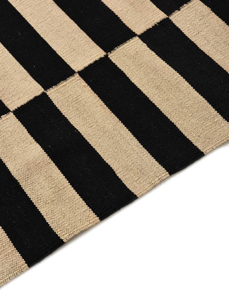 Detail image of  2' 7 x 3' 9  Hand Woven Kilim Modern Wool Rug