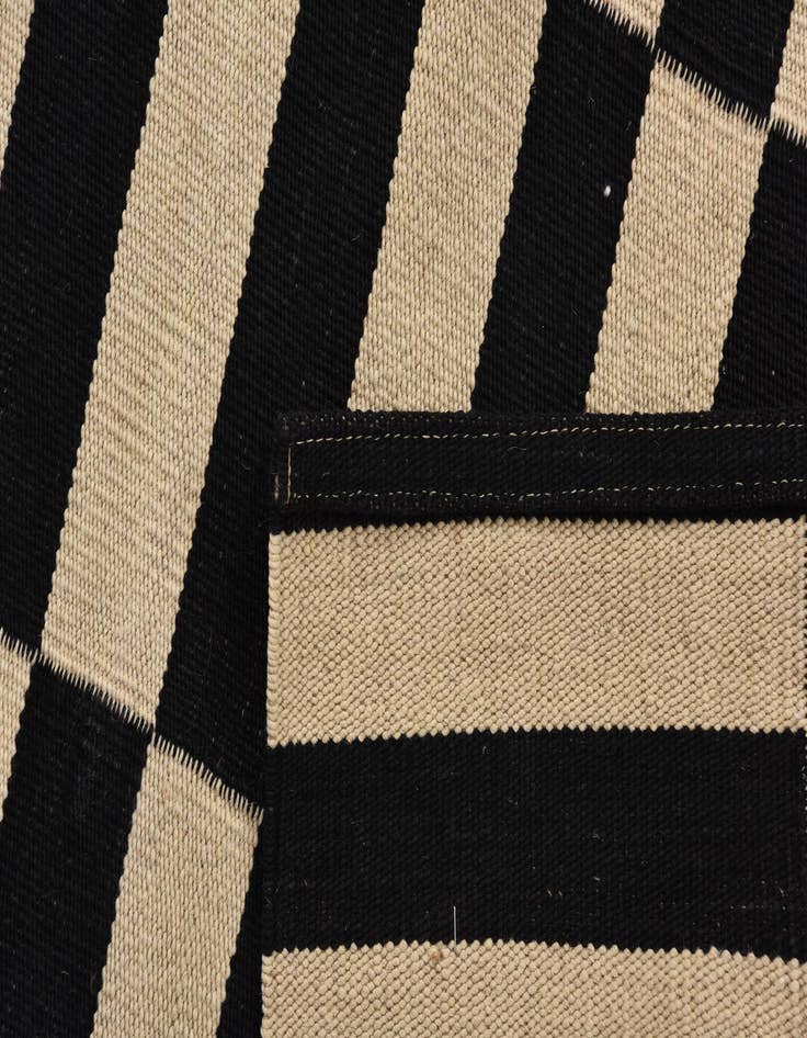 Detail image of  2' 8 x 3' 9  Hand Woven Kilim Modern Wool Rug