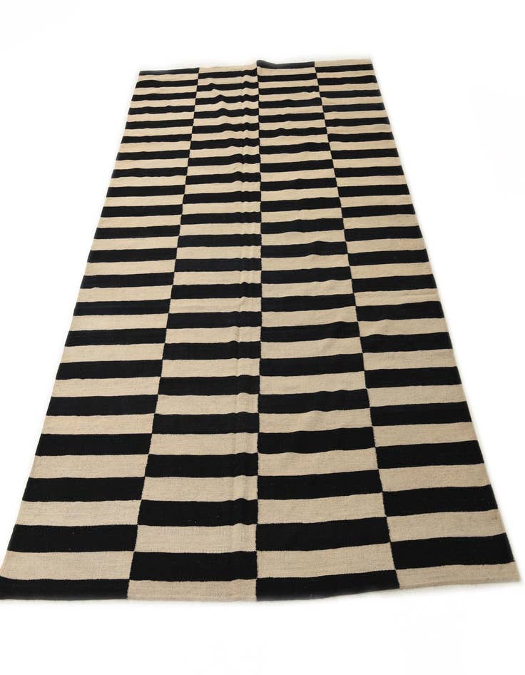 Detail image of  6' 10 x 9' 8  Hand Woven Kilim Modern Wool Rug