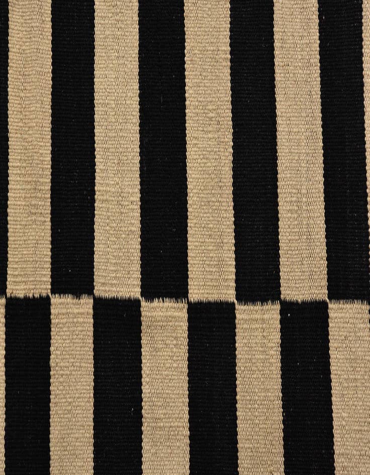 Detail image of  6' 6 x 9' 8  Hand Woven Kilim Modern Wool Rug