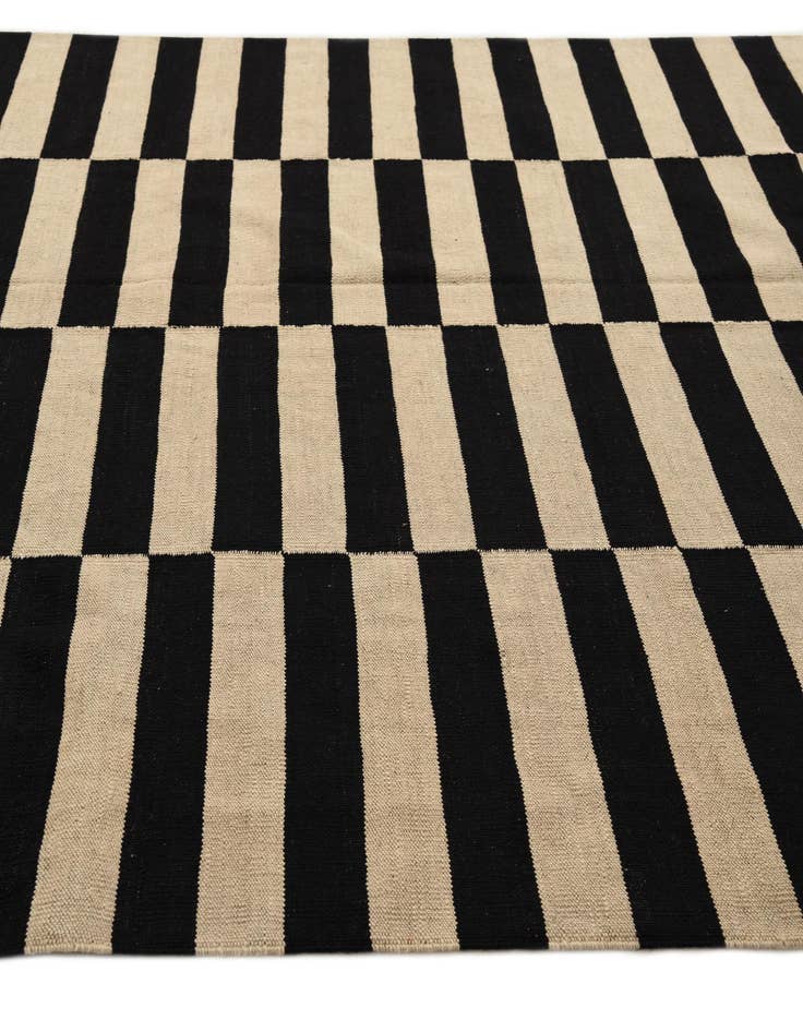 Detail image of  6' 6 x 9' 10  Hand Woven Kilim Modern Wool Rug