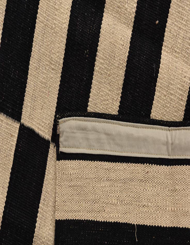 Detail image of  3' 4 x 5'  Hand Woven Kilim Modern Wool Rug