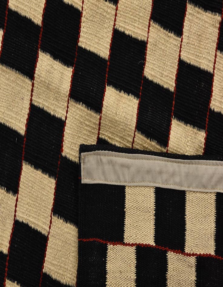 Detail image of  4' 9 x 6' 2  Hand Woven Kilim Modern Wool Rug