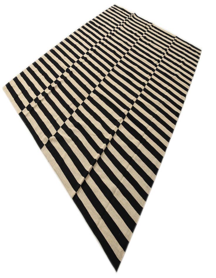 Detail image of  8' 3 x 10' 9  Hand Woven Kilim Modern Wool Rug