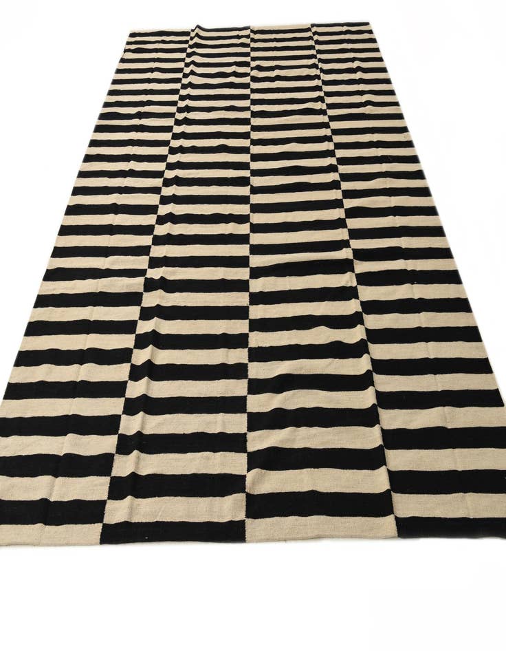 Detail image of  8' 3 x 10' 9  Hand Woven Kilim Modern Wool Rug